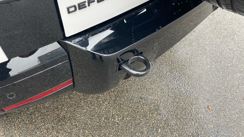 Land Rover Defender 3.0 D250 X-Dynamic SE 90 3dr Auto Diesel Estate